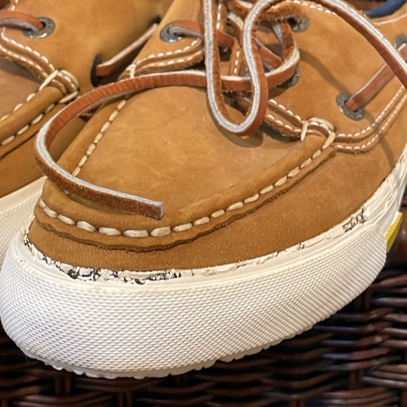 Tan & Navy Sebago Docksides 👞 - Picture 7 of 8